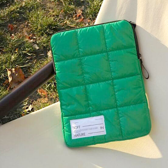 Sophie – Elegant and Protective Puffer Case for MacBook & iPad