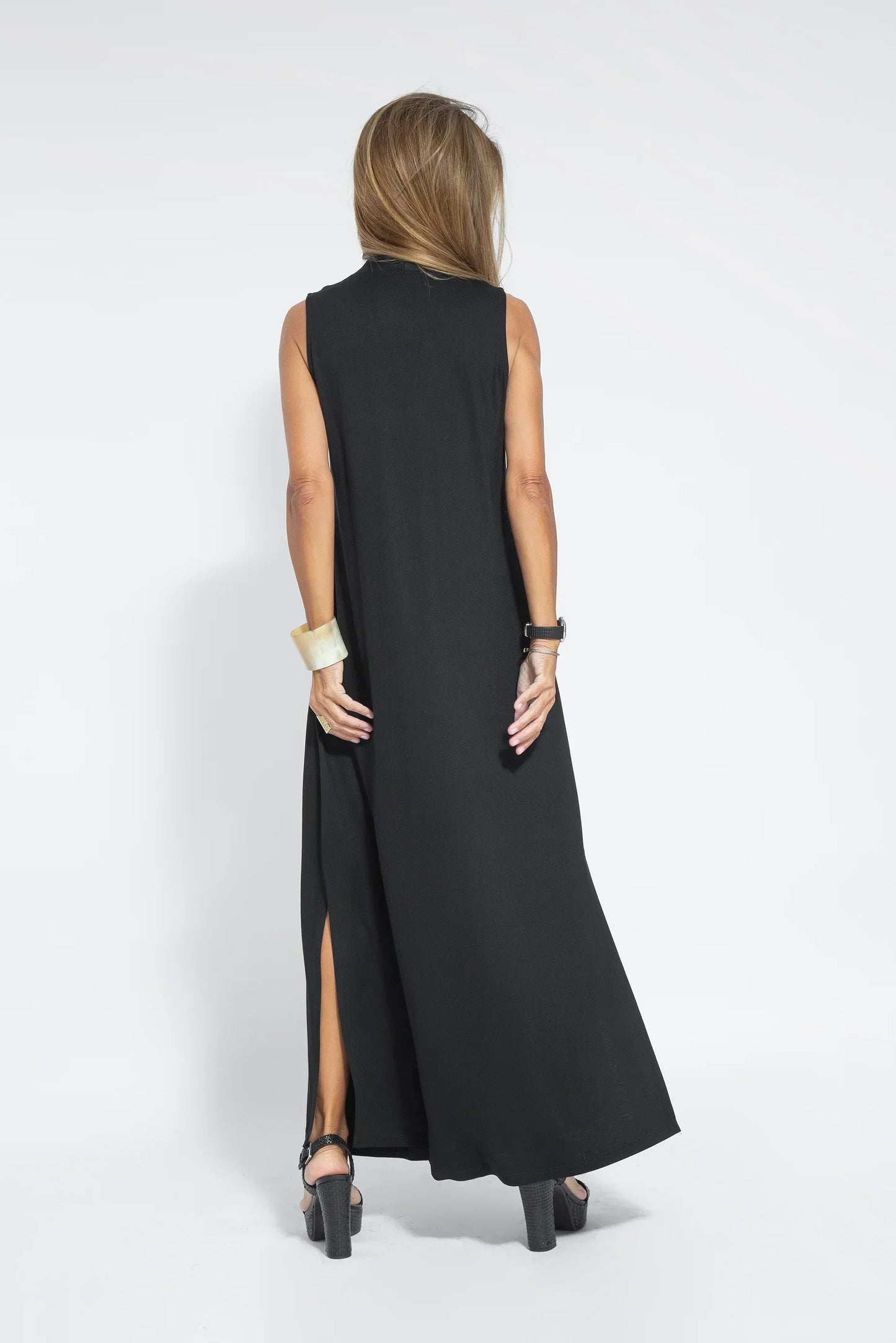 Long Dress for Women – Sleeveless – V-Neck