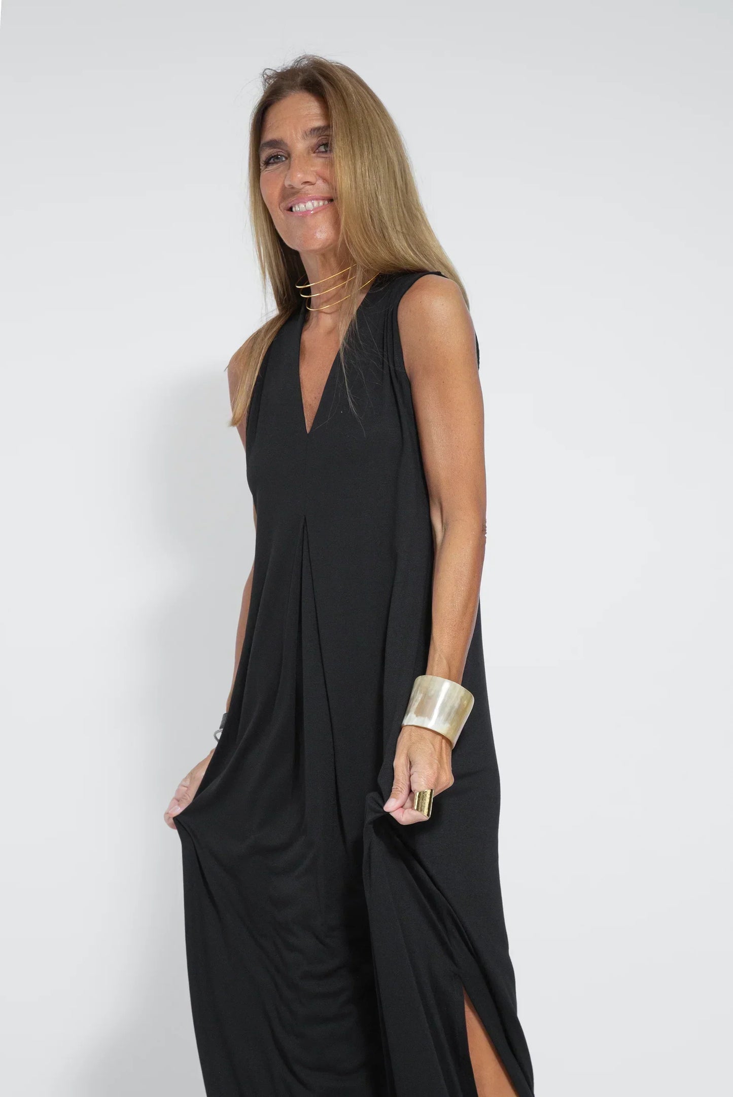 Long Dress for Women – Sleeveless – V-Neck