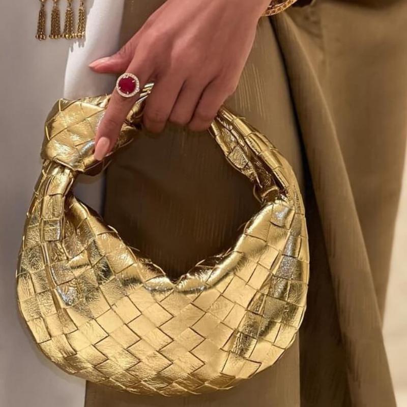 Comfortable and Versatile Bag