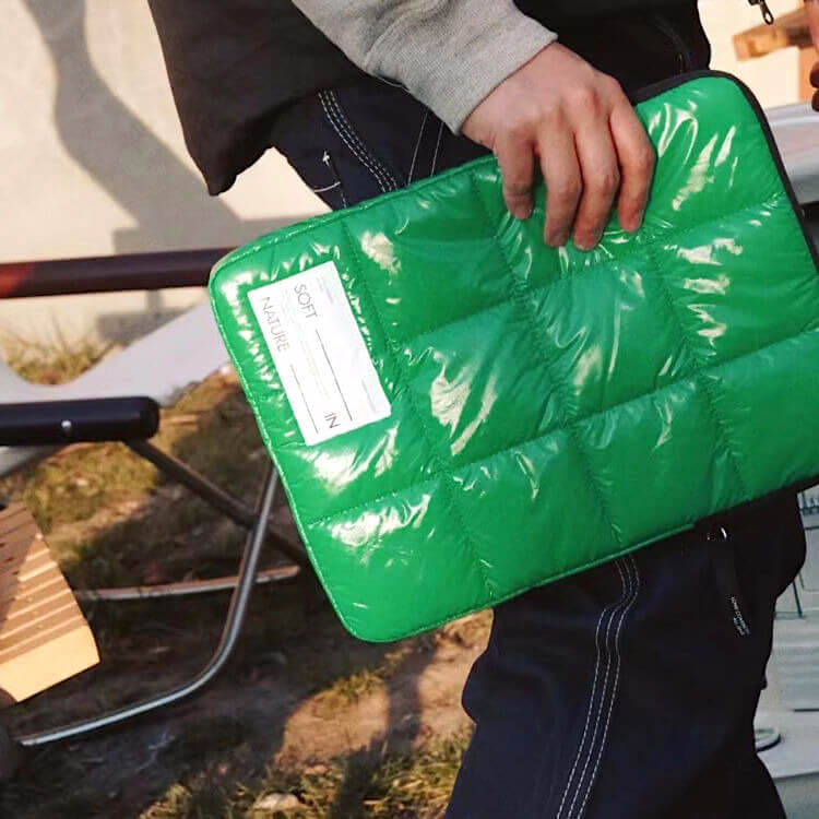 Sophie – Elegant and Protective Puffer Case for MacBook & iPad