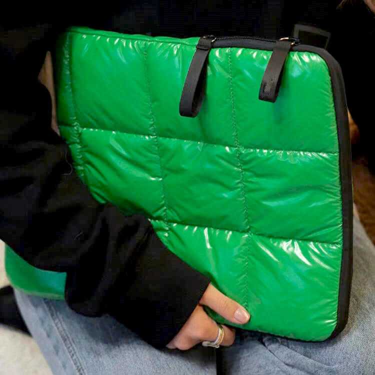 Sophie – Elegant and Protective Puffer Case for MacBook & iPad