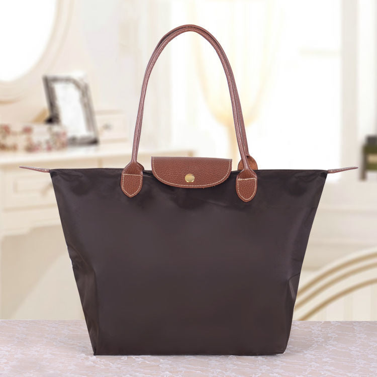 Emma – Elegant and practical faux leather shoulder bag