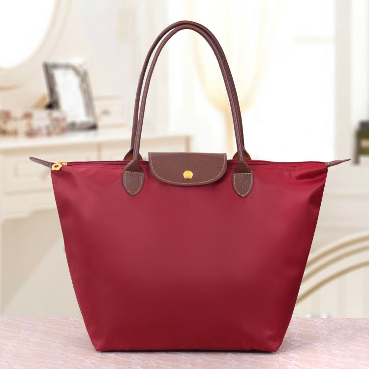 Emma – Elegant and practical faux leather shoulder bag