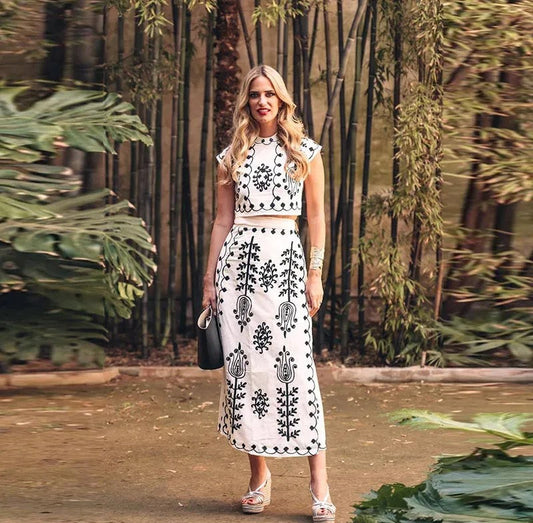 Women's Set - Sleeveless Crop Top & Long Skirt