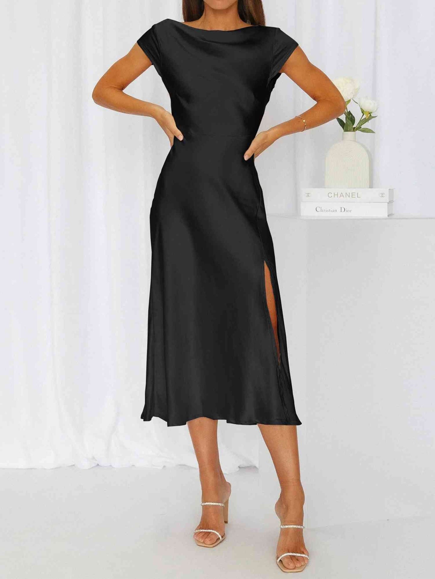 Léa Elegant Sleeveless Midi Dress
