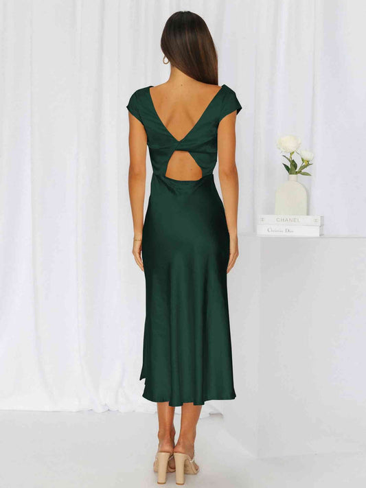 Léa Elegant Sleeveless Midi Dress