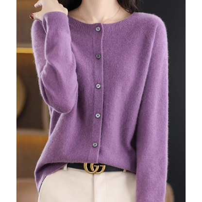 Sophie – Soft and elegant cardigan in fine knit
