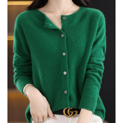 Sophie – Soft and elegant cardigan in fine knit