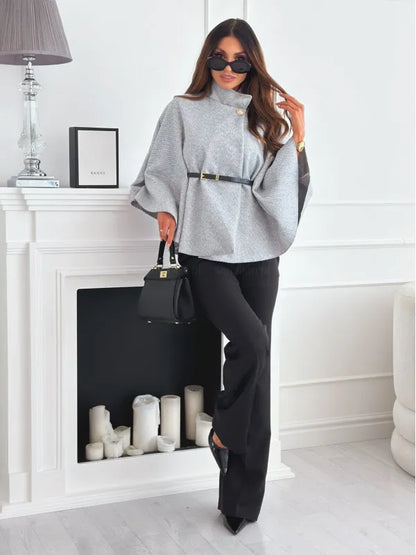 Clara Moderne et Élégant Poncho Cintré