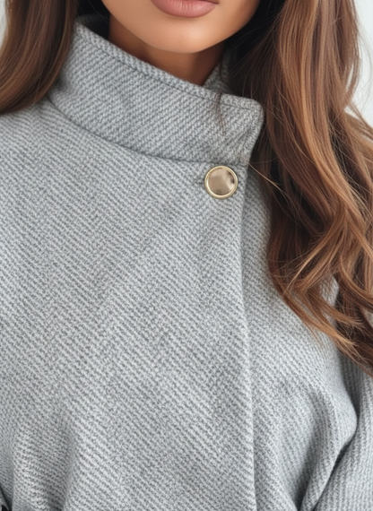 Clara Moderne et Élégant Poncho Cintré