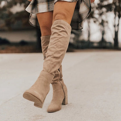 Sophie – High boots in soft suede with elegant heels