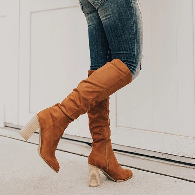 Sophie – High boots in soft suede with elegant heels