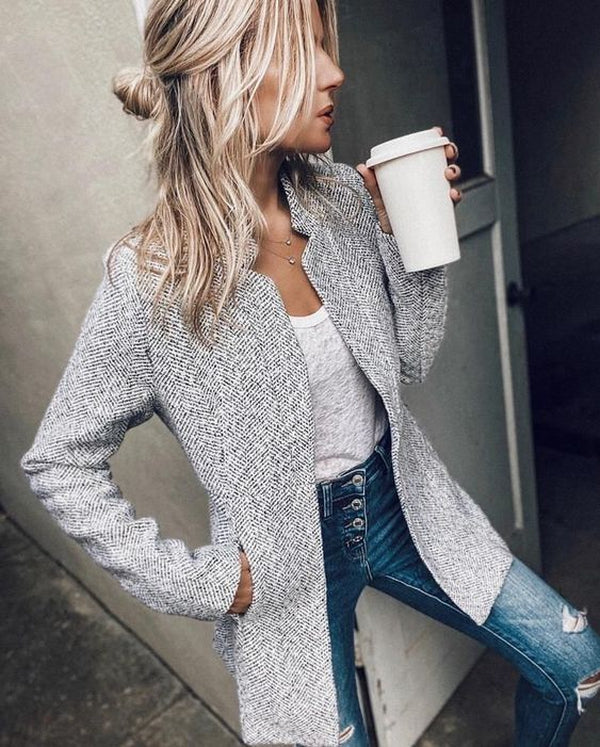 Léa – Elegant long blazer in soft wool