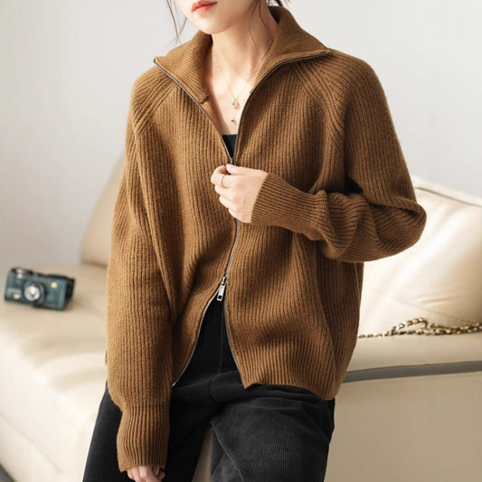 Léa Elegant Cardigan in Merino Wool