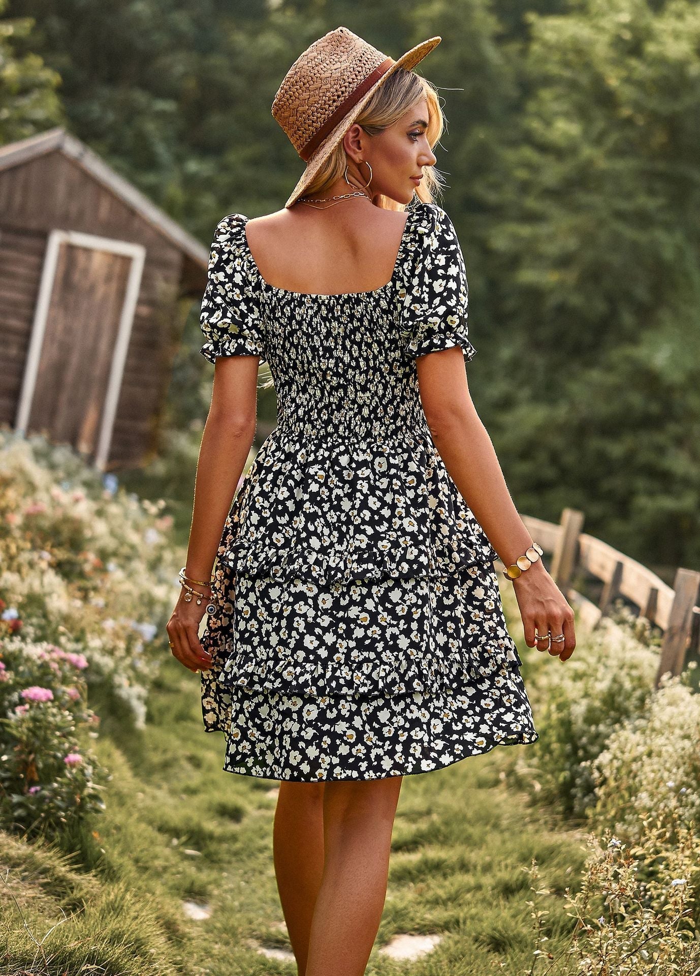 Léa Élégante Robe Longue Fleurie à Manches Bouffantes