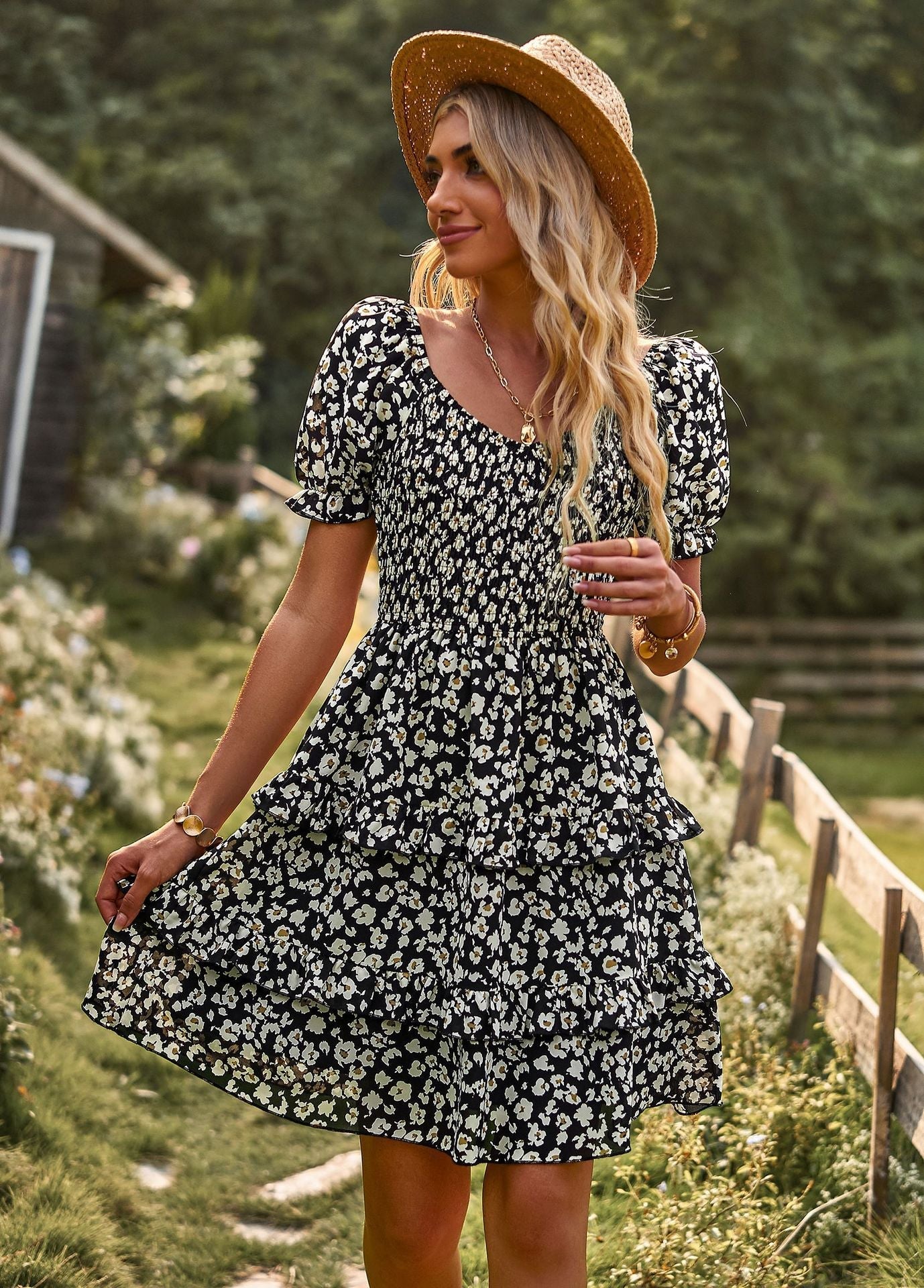 Léa Élégante Robe Longue Fleurie à Manches Bouffantes