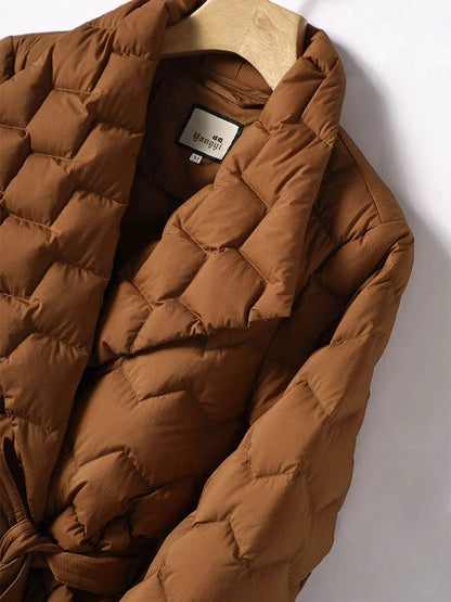 Sophie – Elegant quilted down jacket with diamond pattern