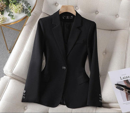 Emma – Elegant and refined blazer