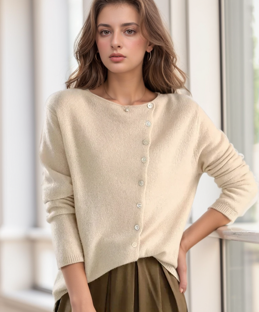 Chloé – Soft and elegant cardigan in fine knit