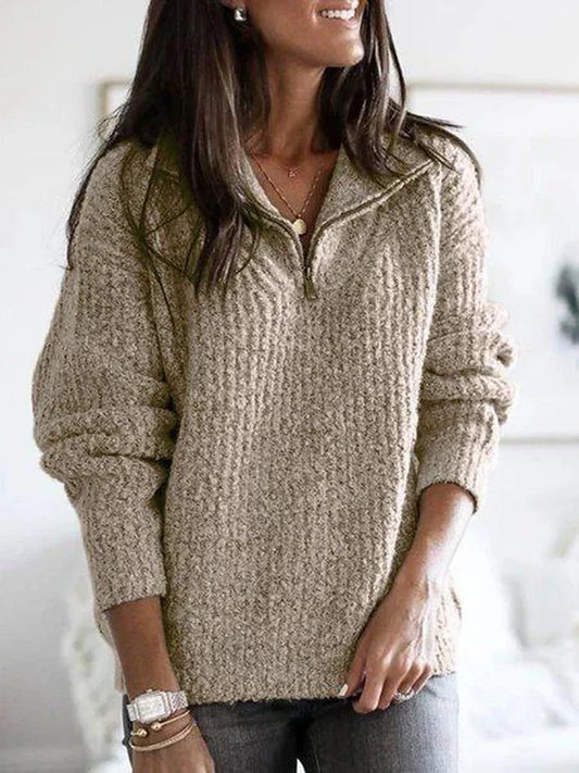 Emma – Soft and elegant knitted zip-up sweater