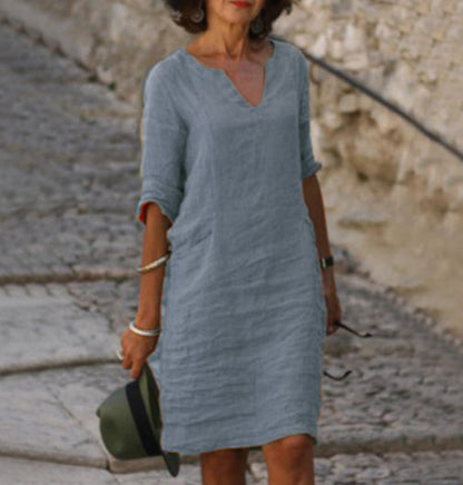 Léa – Soft and elegant linen dress with V-neck