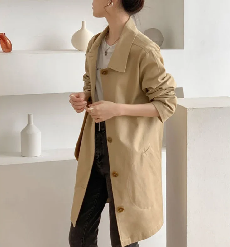 Emma – Élégant trench long à col tailleur