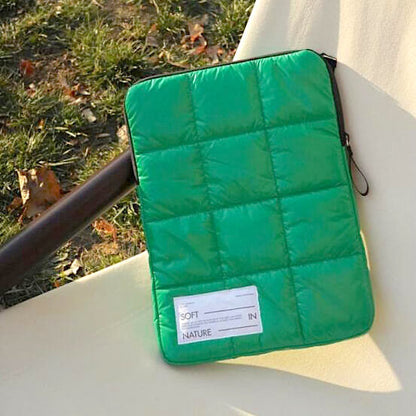 Sophie – Elegant and Protective Puffer Case for MacBook & iPad