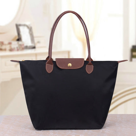 Emma – Elegant and practical faux leather shoulder bag
